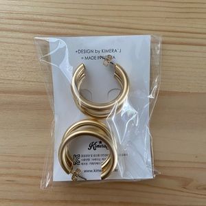 Layered gold hoop earrings